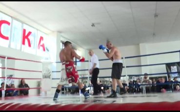 Атрактивни двубои и много емоции на Professional Boxing Challenge