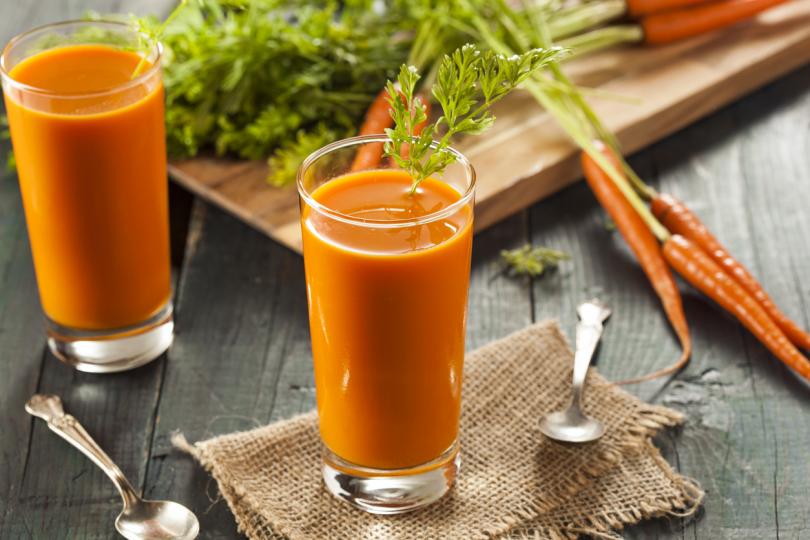 <p>&nbsp;</p>

<p><strong>Сокът от моркови </strong>е един от най-богатите източници на витамини. Сокът му доказано потиска пролетните алергии.</p>