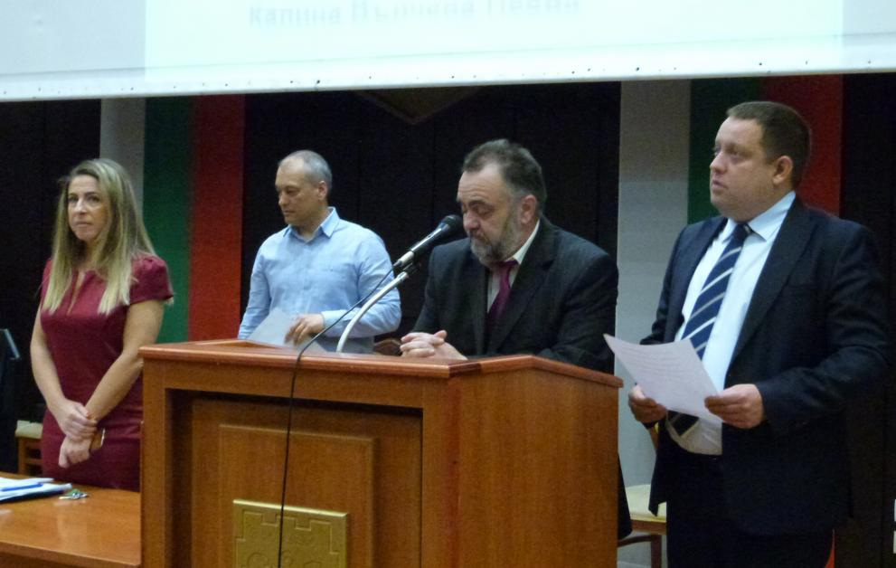 Любомир Роев положи клетва като общински съветник на вчерашното заседание на местния парламент