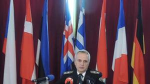 командирът на ВМС контраадмирал Митко Петев