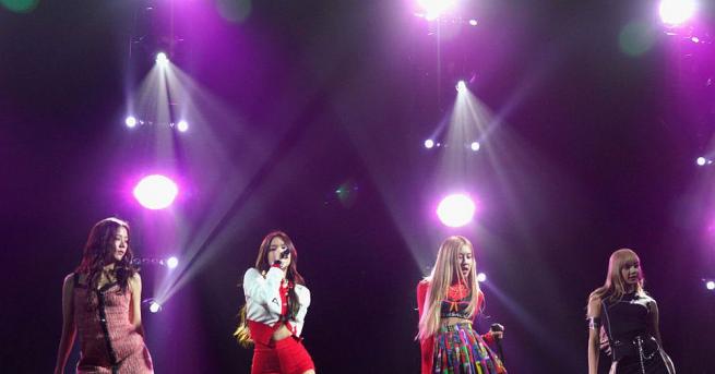 Клипът към песента Kill This Love на южнокорейската поп група