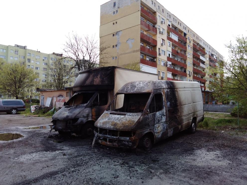 изгорели автомобили в Димитровград