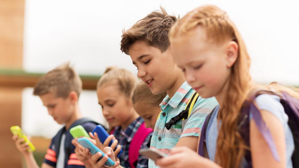 5 развенчани мита за децата и смартфоните