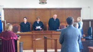 Кметът на Стрелча Стойно Чачов се върна на работа