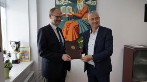 посланик Дания Мездра