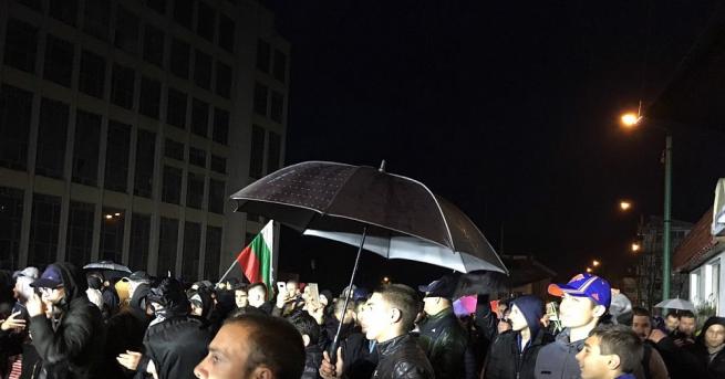 В Габрово започна третият пореден протест след побоя над служител