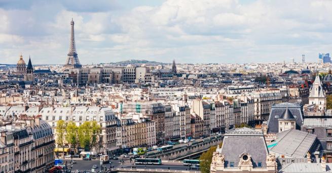 Нито опожарените магазини нито сълзотворния газ на Шанз Елизе по