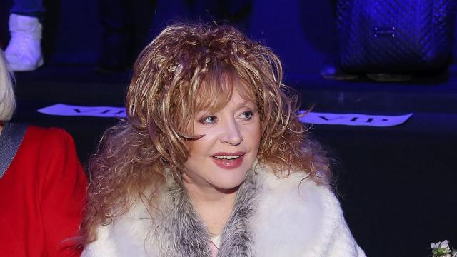 Примата на руската естрада Алла Пугачова става на 70