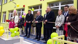 Министър Вълчев откри обновена с европейски средства детска градина