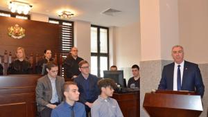 Видин кмет ученици