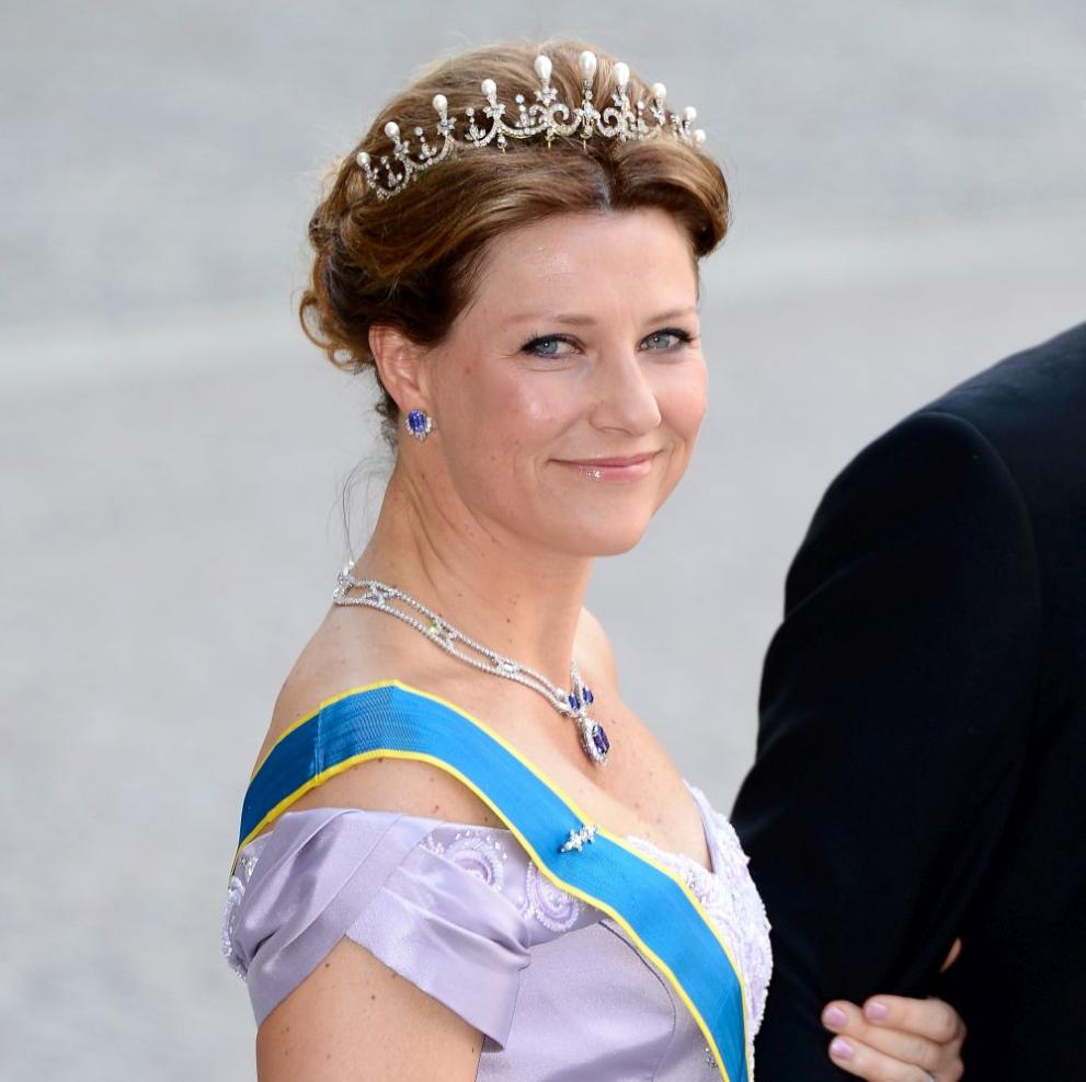 Норвежката принцеса Марта Луиз, която е сгодена за самопровъзгласил се