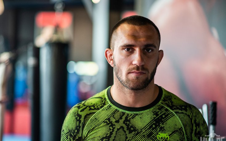 Роден ММА-състезател се кани да бие холандец