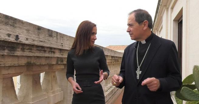 Наричат го папата на хората Той е различното лице на