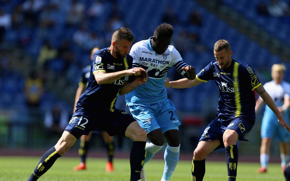 Въпреки че е изпадна в Серия Б и на теория,