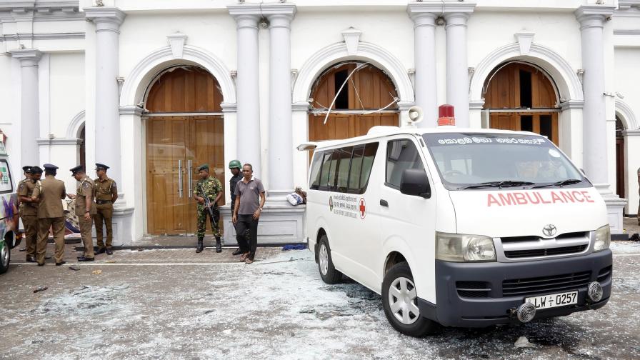 <p>Ужас на Великден: осем експлозии в Шри Ланка</p>
