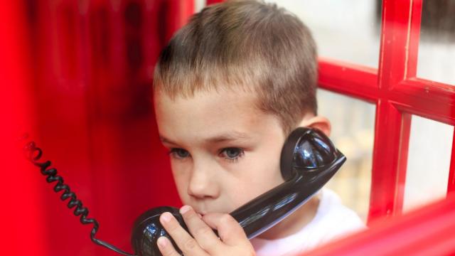 5-годишно момченце звънна на 911, за да си поръча сандвич