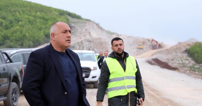 Министър председателят Бойко Борисов инспектира ремонтите по виадуктите на магистрала Тракия
