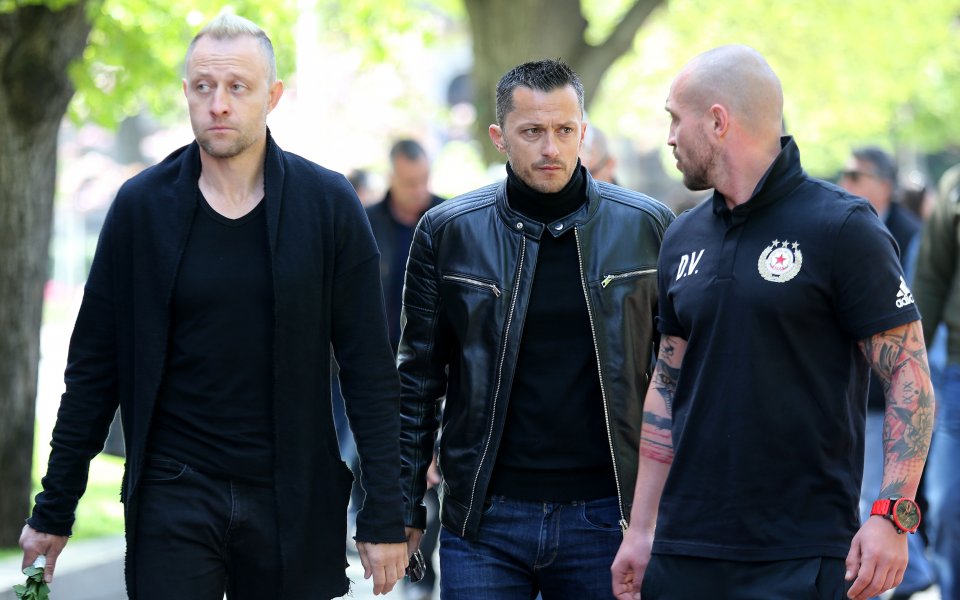 Приятели, роднини, бивши колеги и хора уважаващи Красимир Безински се