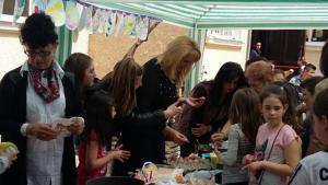 базар в помощ на Тони Костов