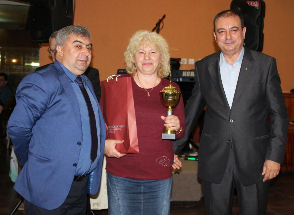 СУ"Св.св. Кирил и Методий"-Завет - шампион в Областната учителска спартакиада