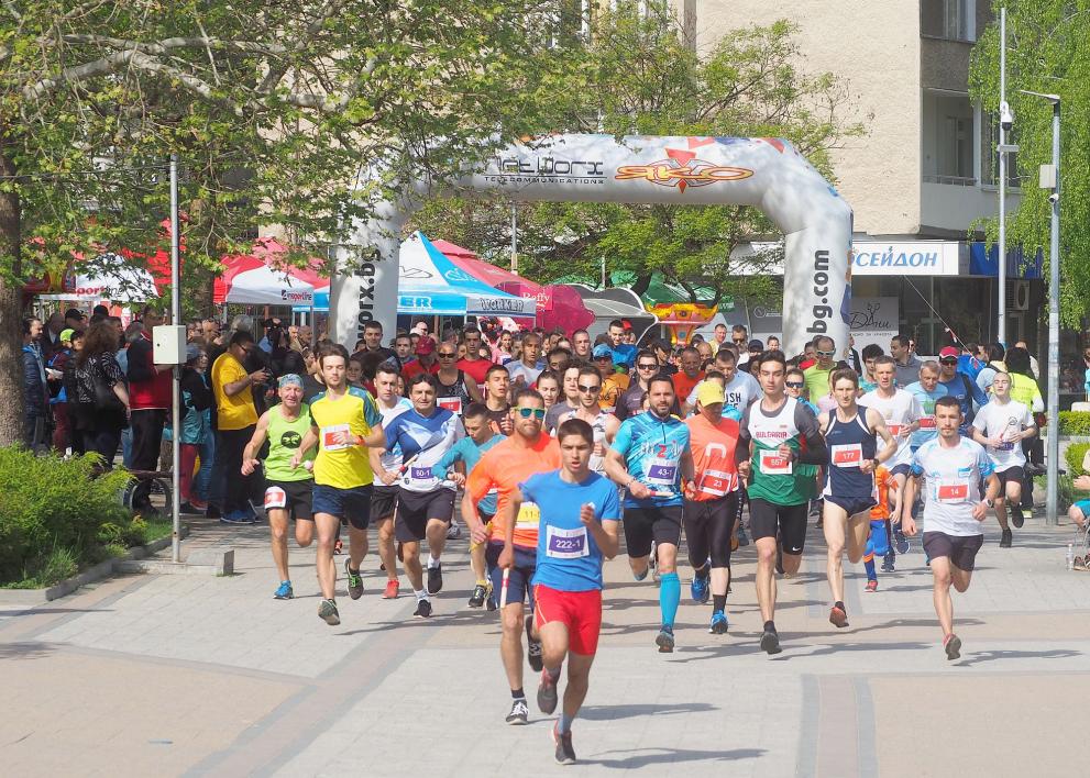 11-годишна призьорка във Великденския крос, само две жени я изпревариха