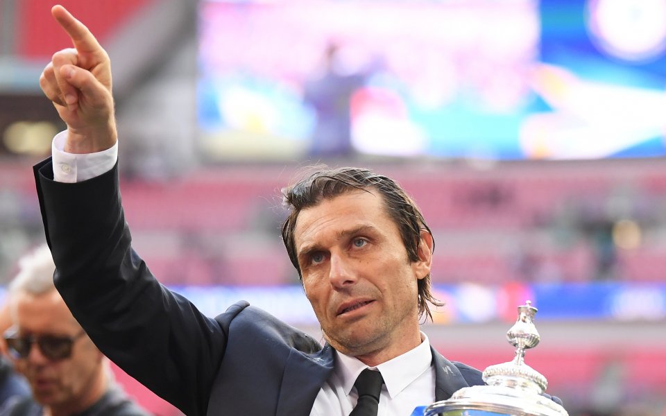 Директорът в Рома и клубна икона Франческо Тоти нито отрече,