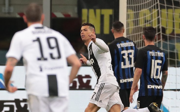 Гол №600 на Роналдо избави лежерен Юве в Дербито на Италия