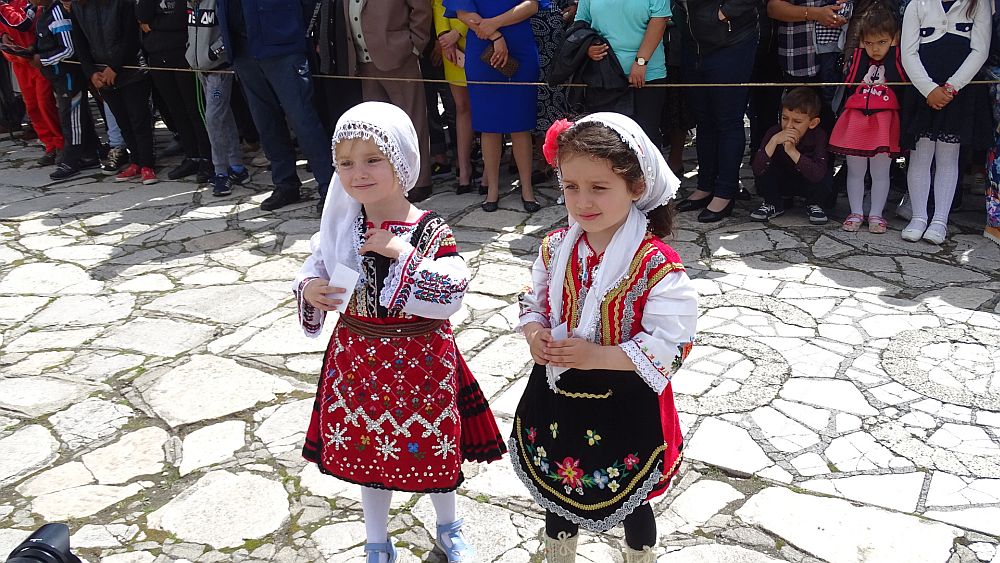 Кукери в село Елешница гониха злите сили