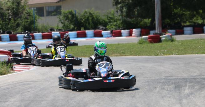 Никола Цолов записа историческа победа за България в картинга Талантливият