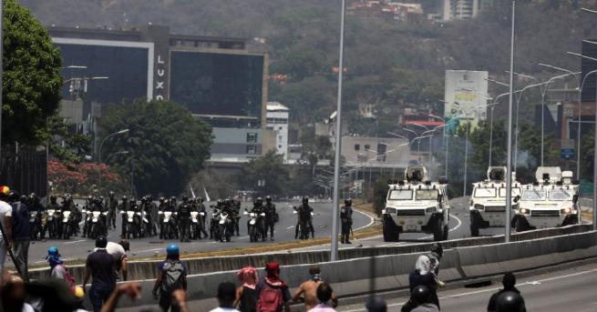 Шефът на армията на Венецуела предупреди във вторник за възможни