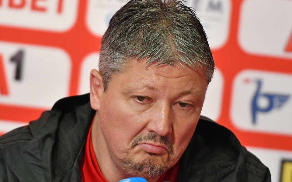 Наставникът на ЦСКА Любослав Пенев изненадващо в последния момент отказал