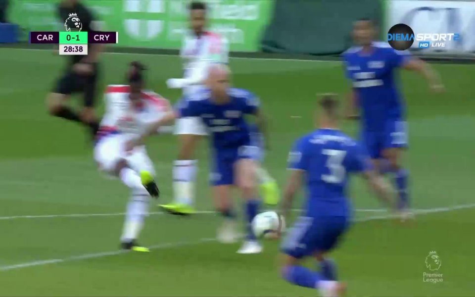 Кристъл Палас откри резултата в двубоя срещу Кардиф, който е