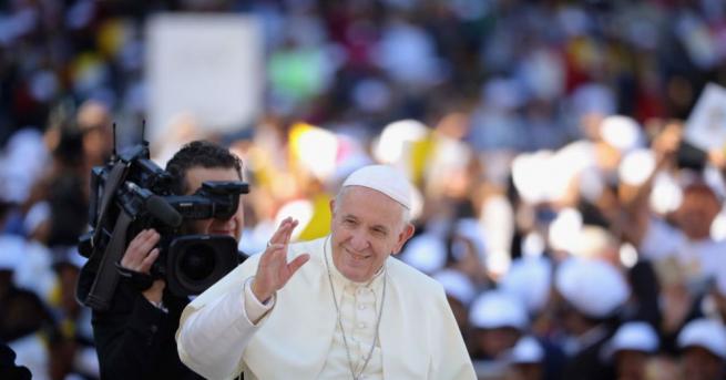 Папа Франциск пристига в България Негово Светейшество папа Франциск пристига