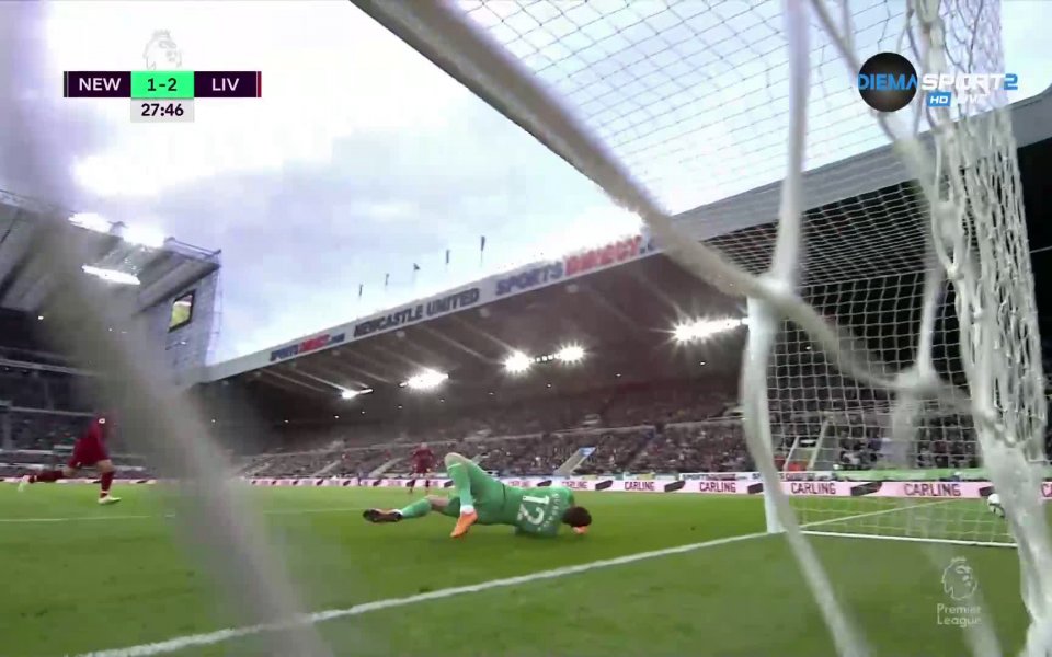 Ливърпул води с 2:1 на почивката на Нюкасъл в гостуването