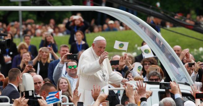 Днес е вторият ден от апостолическото пътуване в България на
