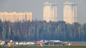 41 загинали след инцидента със самолет в Москва