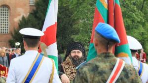 С тържествен водосвет осветиха бойните знамена