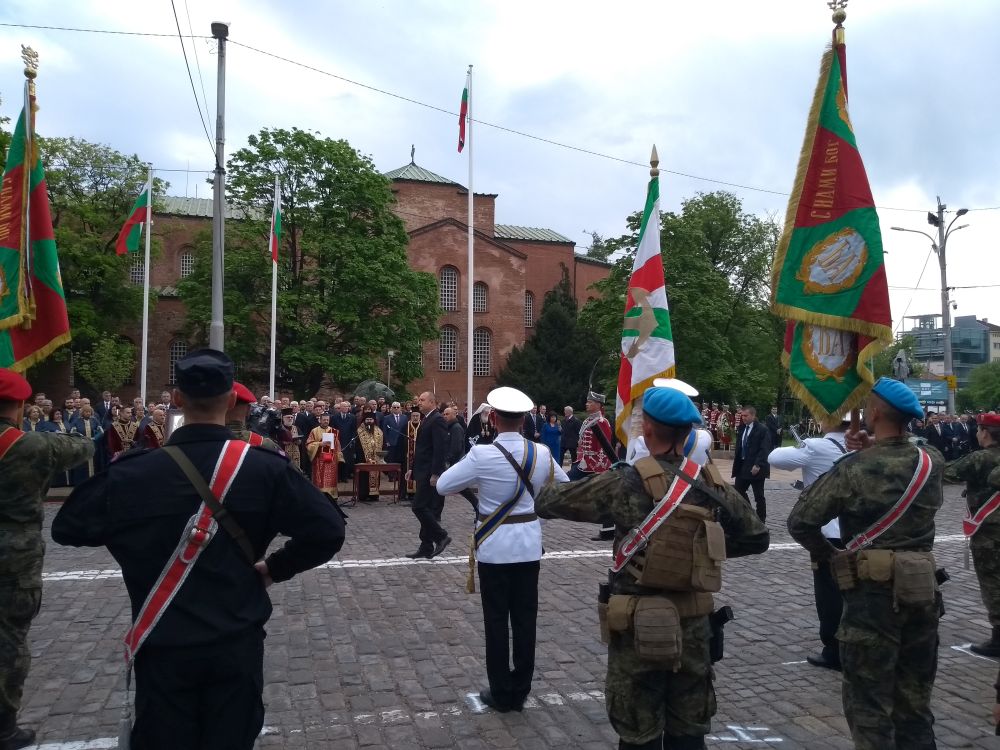 Парадът за Деня на храбростта и Българската армия