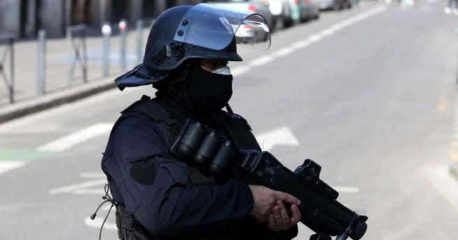 Полицията е евакуирала железопътната гара Брюксел Север в белгийската столица съобщи