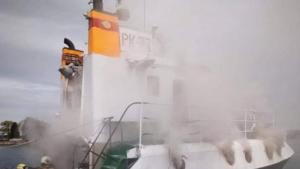 пожар рибарски кораб