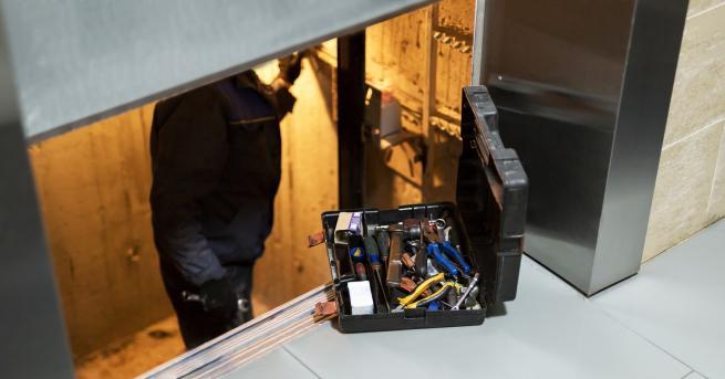 България Внимание Фиктивни проверки на асансьори застрашават безопасността Техници без
