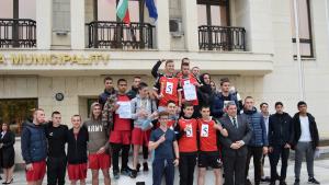 щафетна обиколка