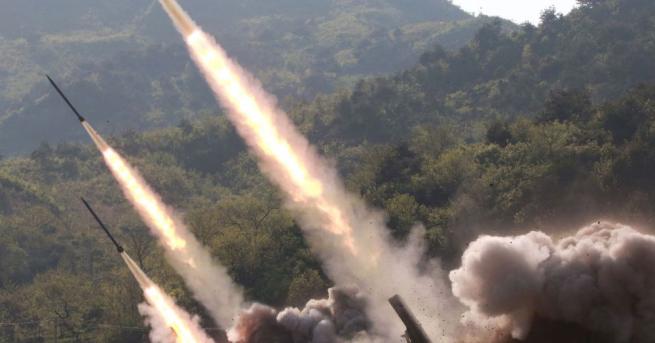 Северна Корея изстреля две ракети с малък обсег в морето