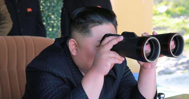 Северна Корея изстреля два неидентифицирани снаряда в посока Японско море