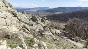 Археолози търсят ранния храм на Дионис на Перперикон  След дълго отлагане най сетне