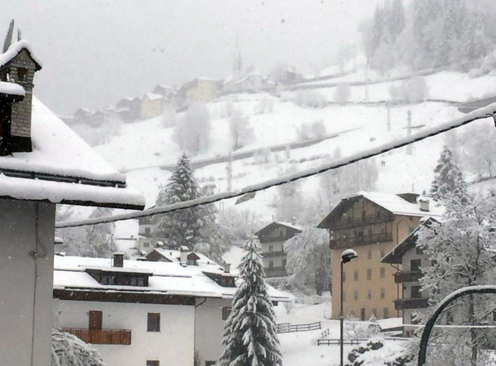 В алпийските региони на Северна Италия заваля сняг