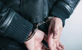  <p>Задържаха 6 души <strong>за изнудване и пране на пари</strong></p> 