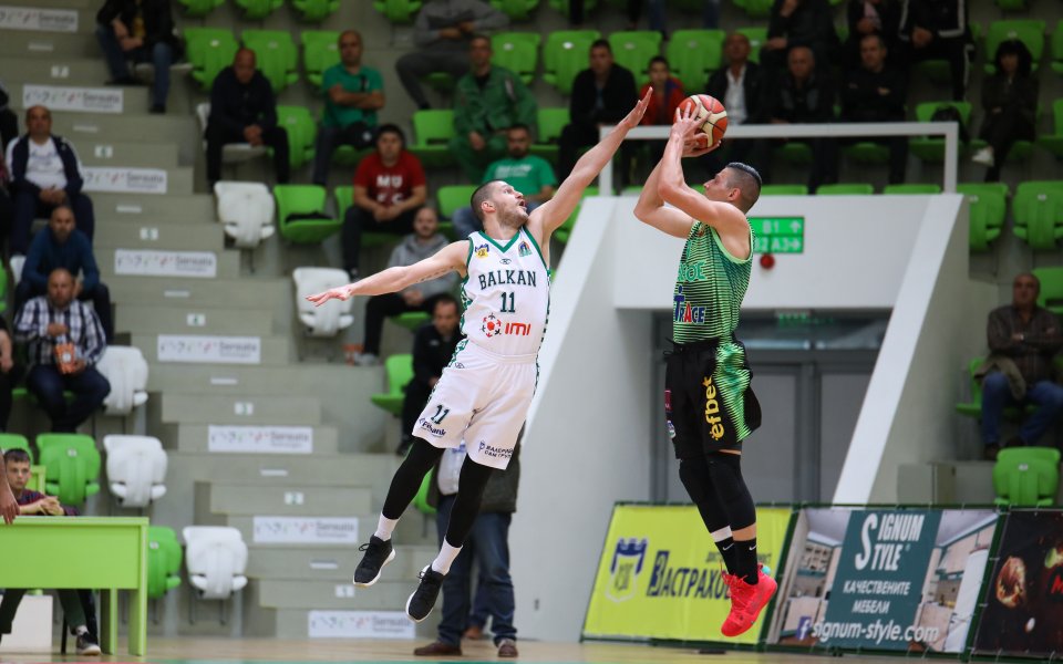 Шампионът Балкан записа 14-а победа в Националната баскетболна лига. Отборът