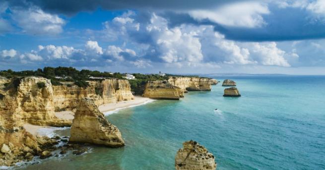 Португалия ще спасява туризма Страната обяви ранно отваряне на плажовете