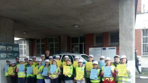 деца доброволци